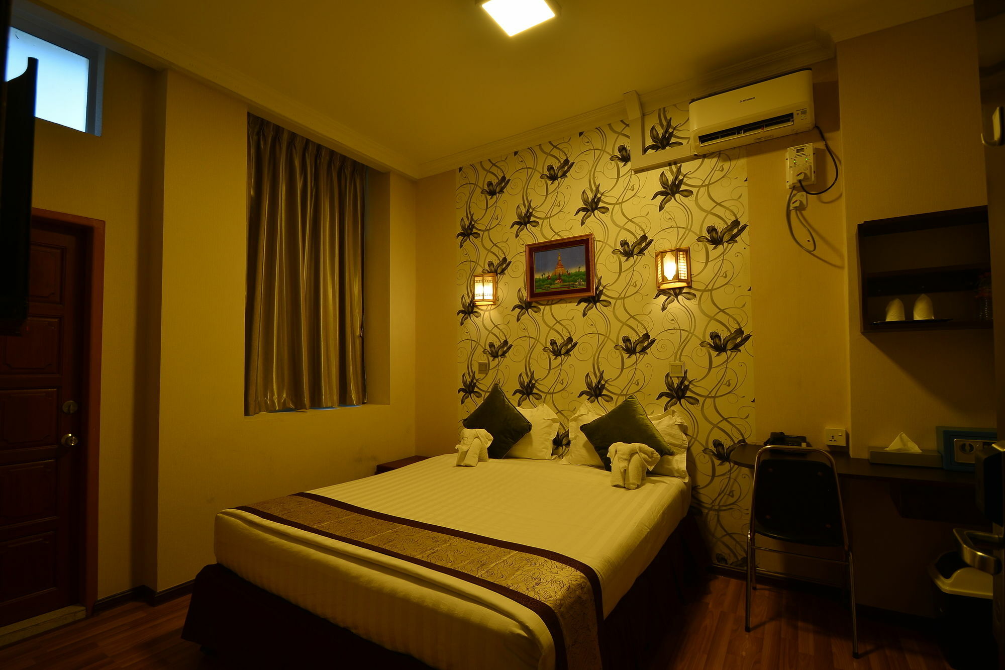 Family Treasure Yangon Hotel Luaran gambar