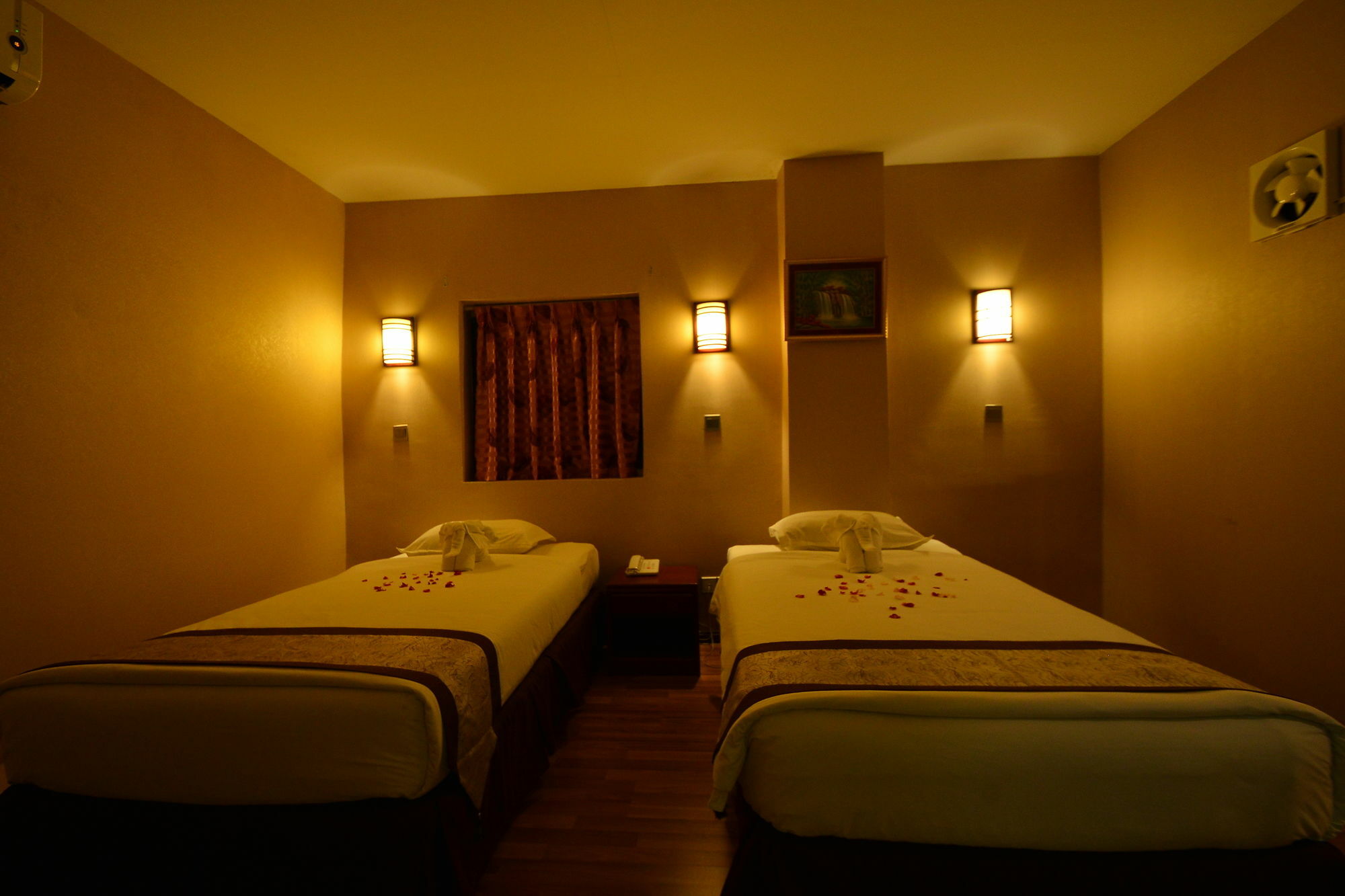 Family Treasure Yangon Hotel Luaran gambar